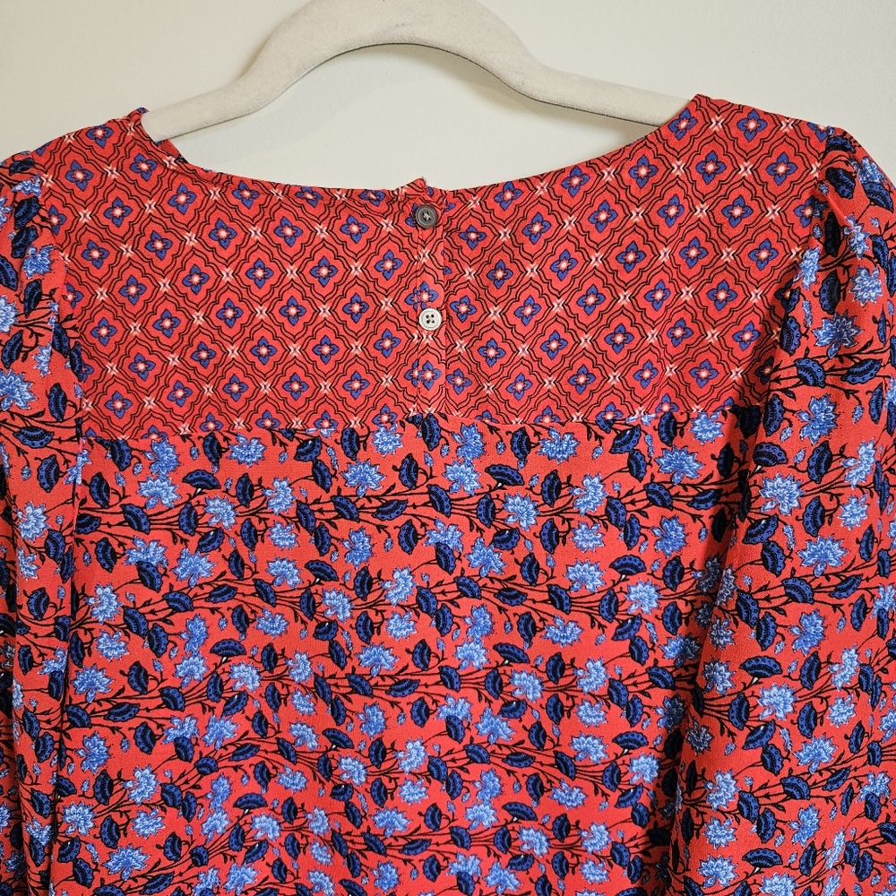 Loft Womens Floral Border Blouse in size Medium - Picture 5 of 5